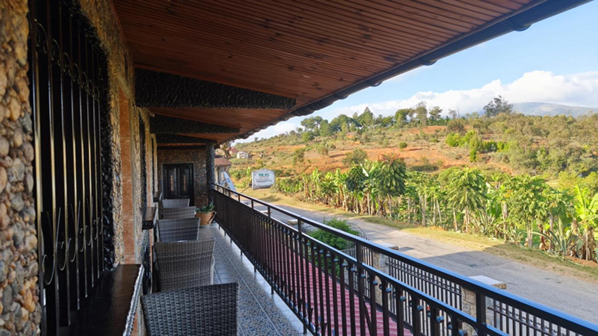 Hotel Restaurant Le Miamiam Glouglou Ambositra Esterno foto