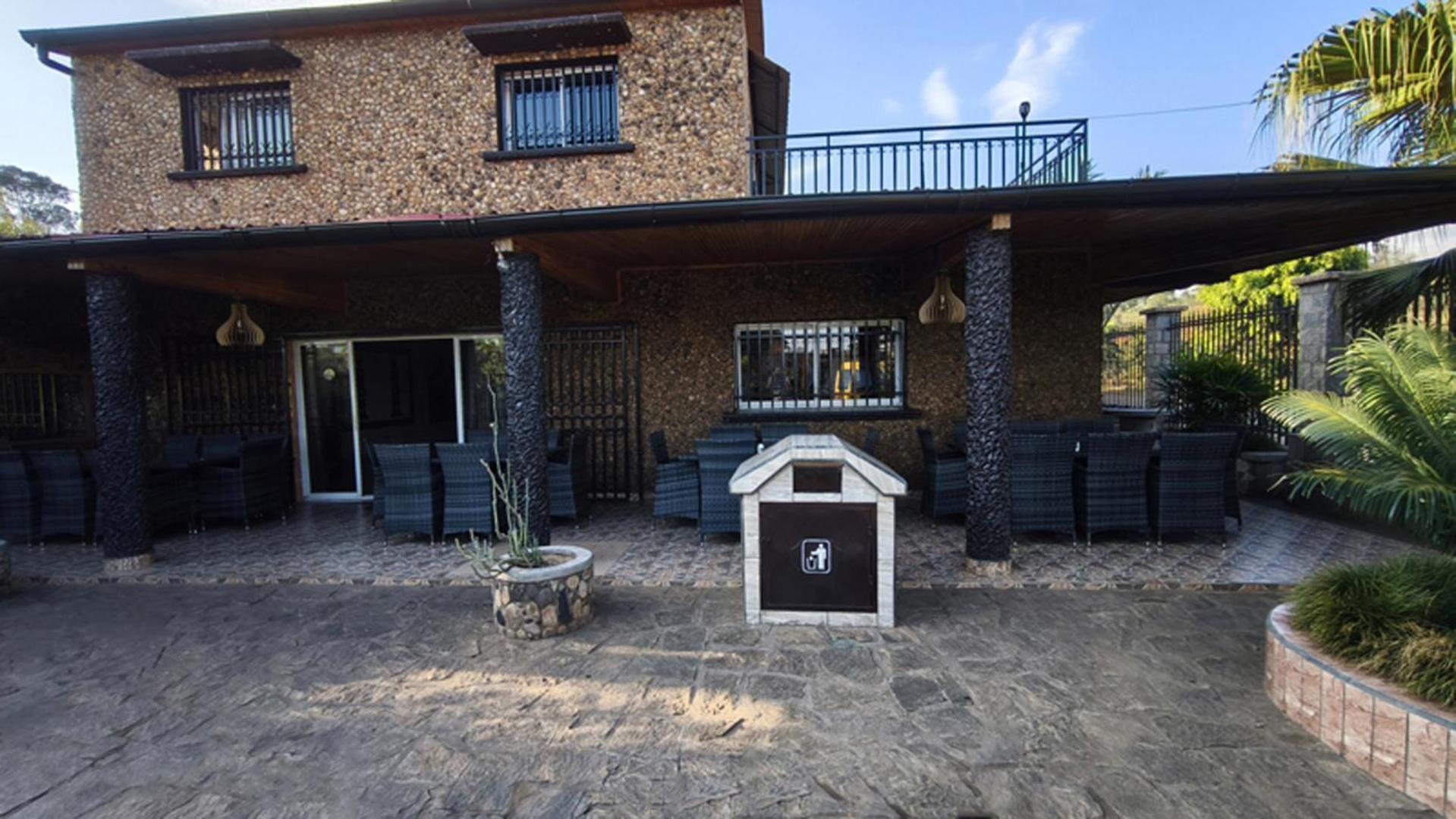 Hotel Restaurant Le Miamiam Glouglou Ambositra Esterno foto
